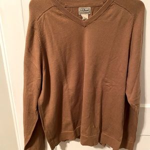 Long sleeve men’s brown sweater